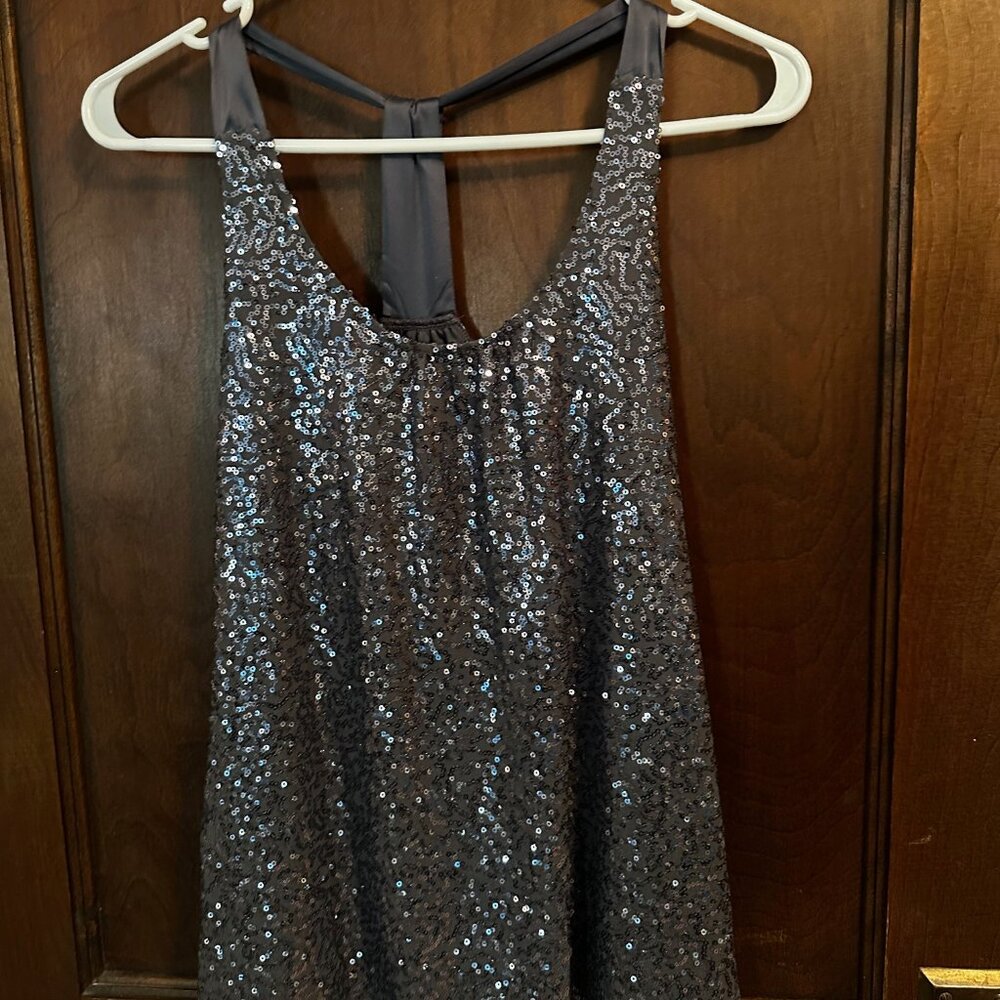 Sequin tank
